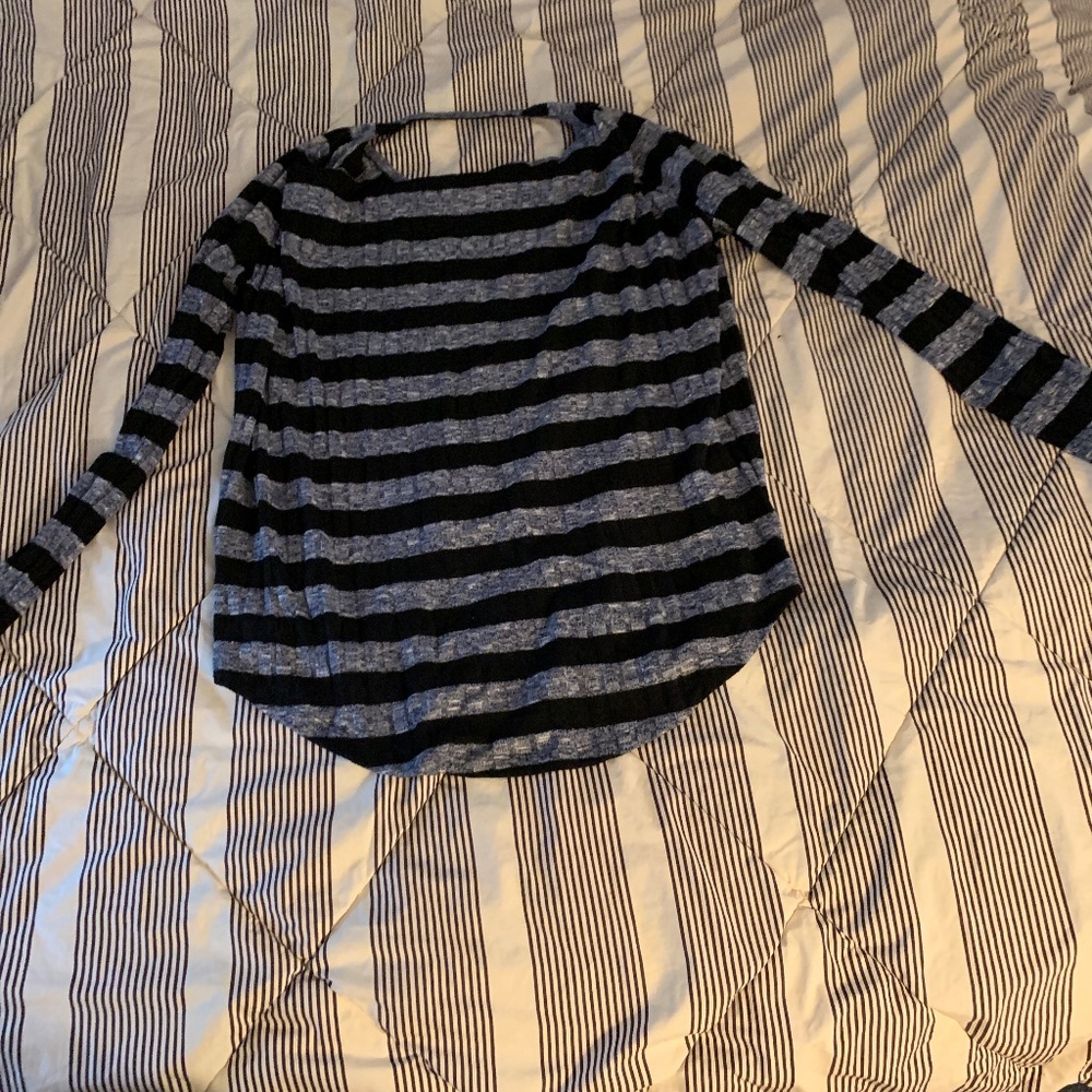 JOIA lightweight sweater